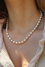 Load image into Gallery viewer, Marilyn Necklace
